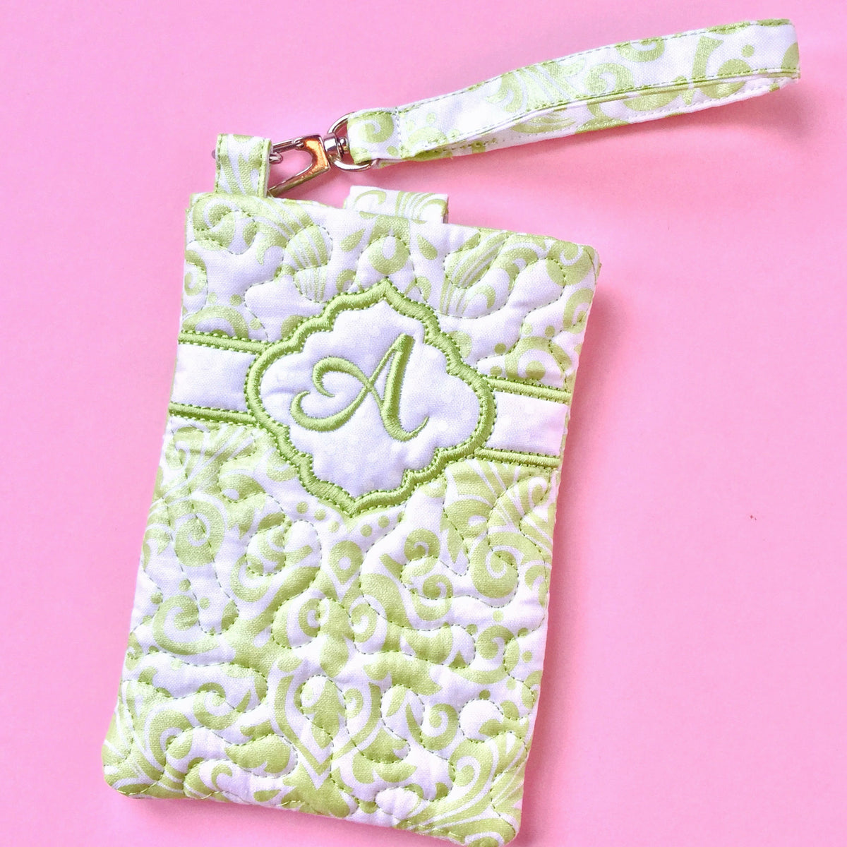 Wristlet Phone Case In the Hoop Machine Embroidery Design