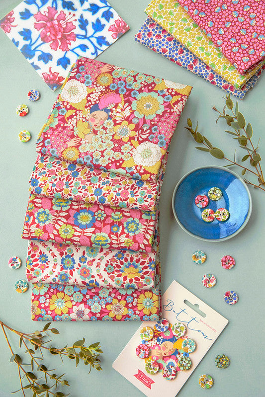 Tilda Wallflower Fat Quarter Fabric Bundles: Choose Your Colorway