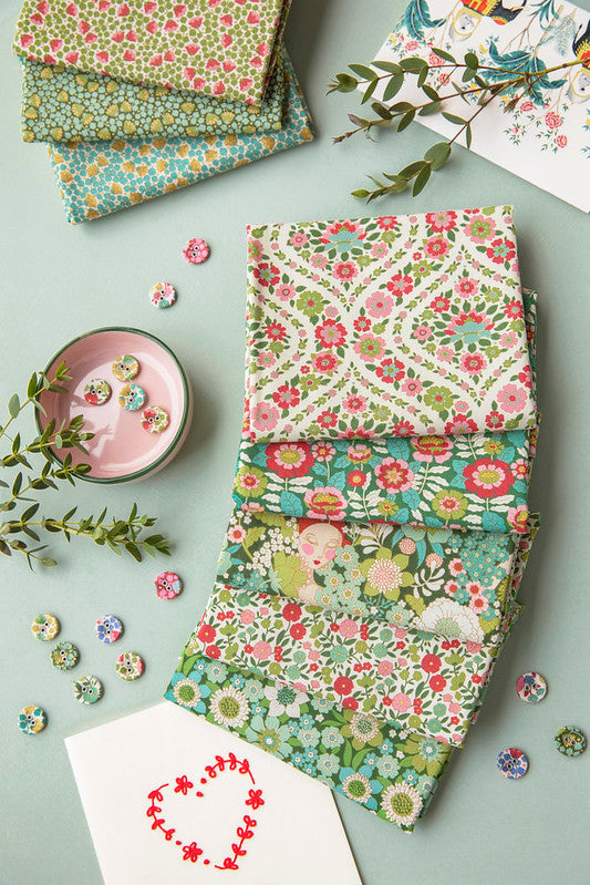 Tilda Wallflower Fat Quarter Fabric Bundles: Choose Your Colorway