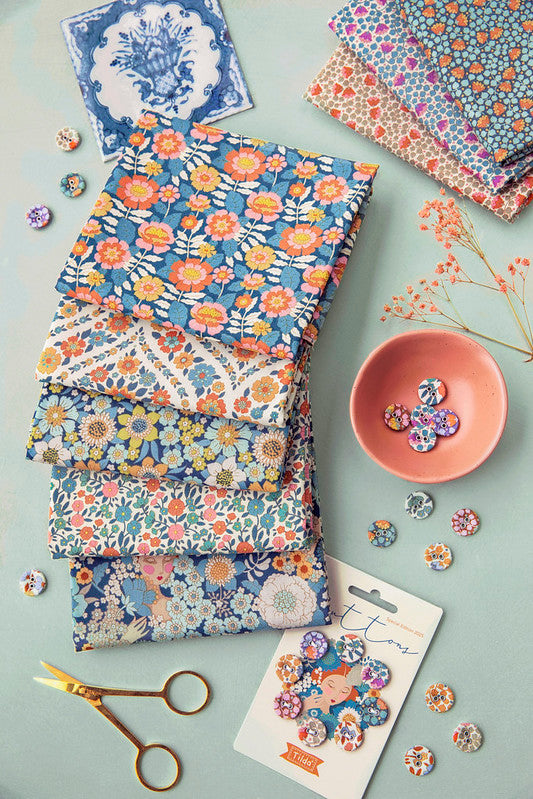 Tilda Wallflower Fat Quarter Fabric Bundles: Choose Your Colorway
