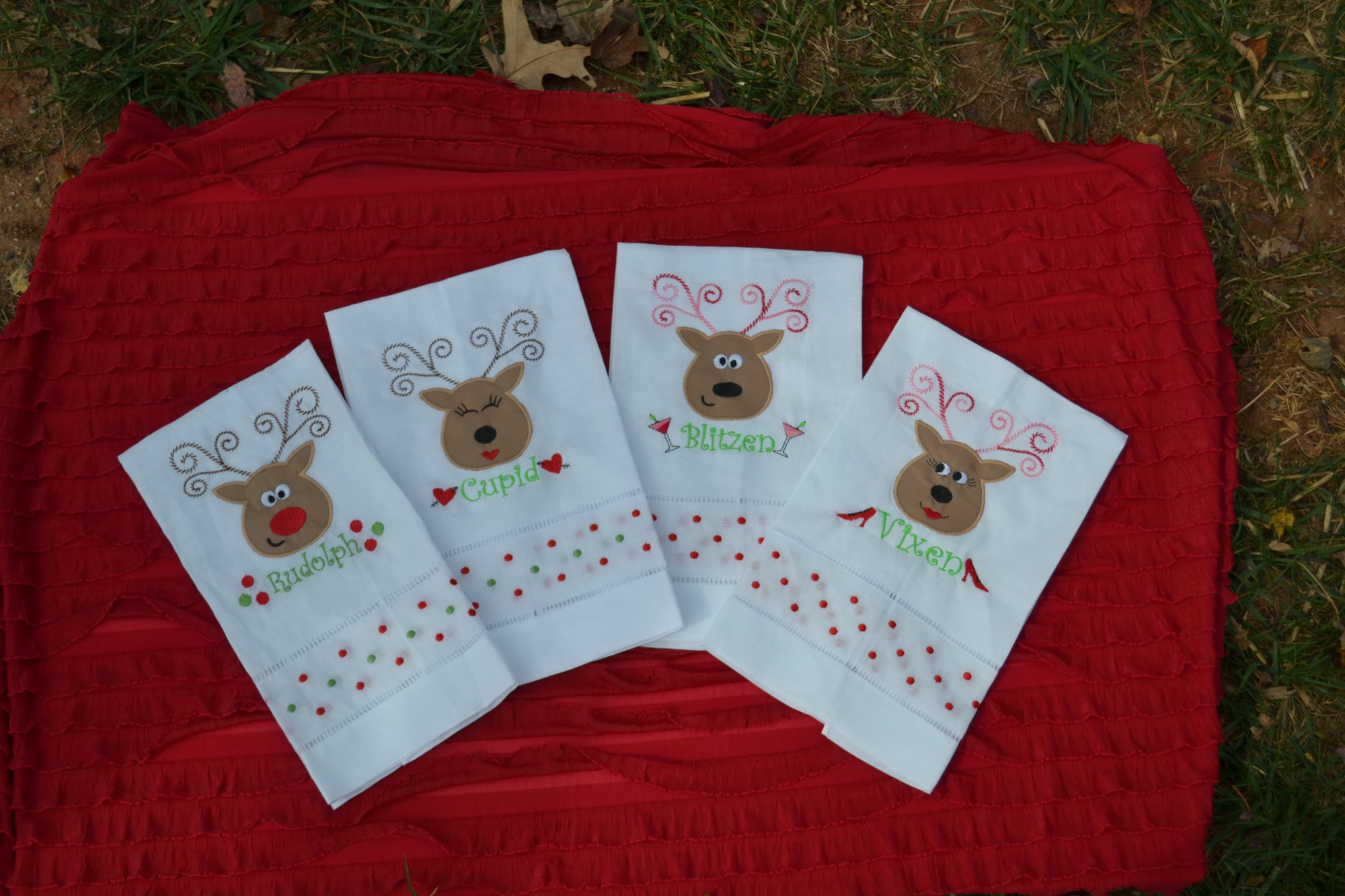 Rockin Reindeer Applique Set In the Hoop