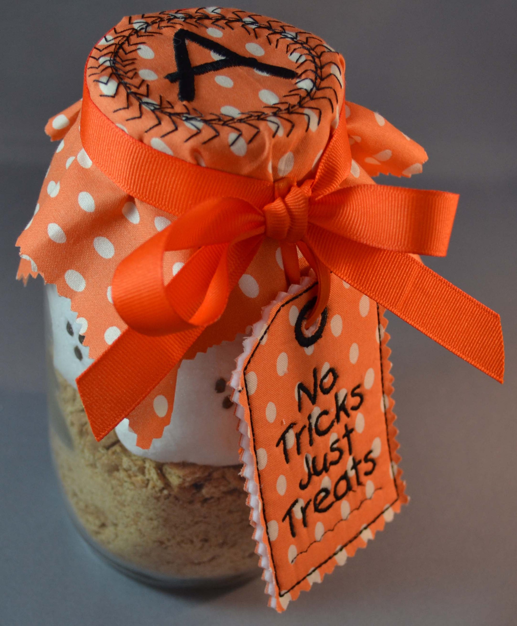 Halloween Mason Jar Toppers & Tags In the Hoop